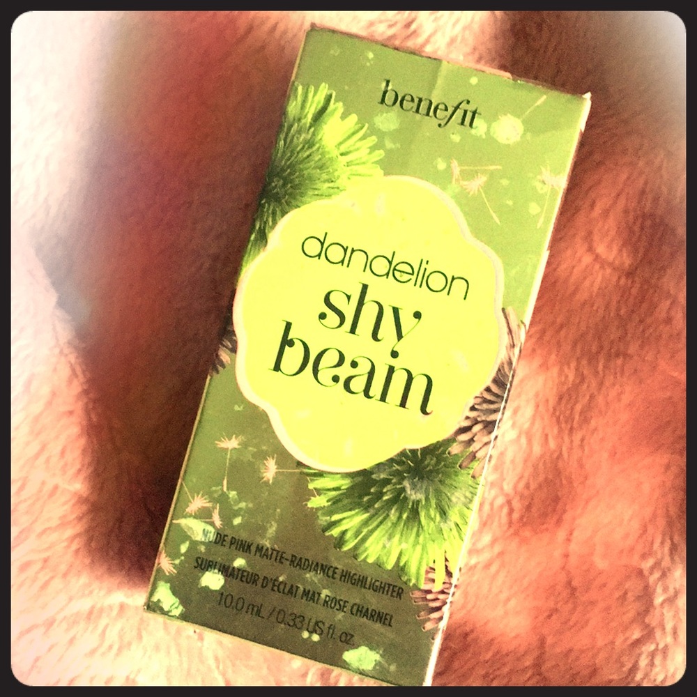 Benefit Dandelion Shy Beam Highlighter